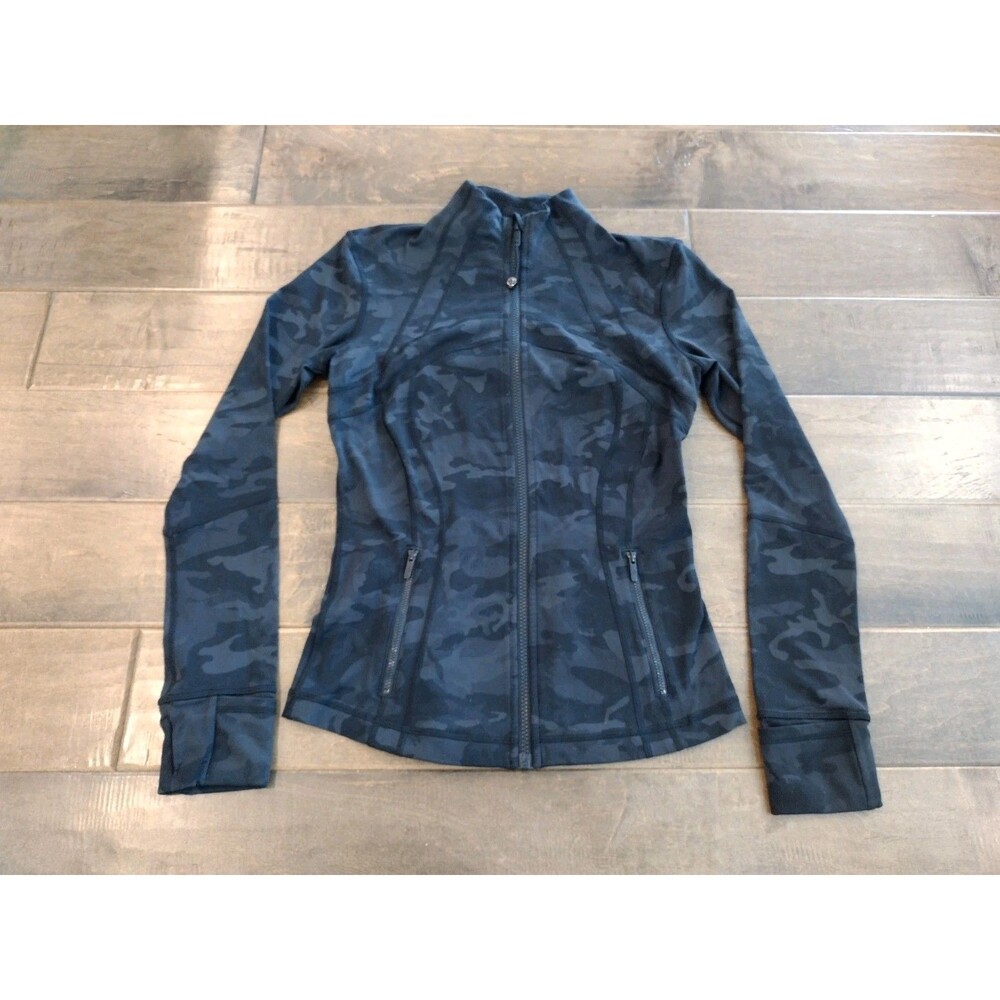 LULULEMON Women's full zip black Camo Define Jacket - size 6 ($118 Retail)